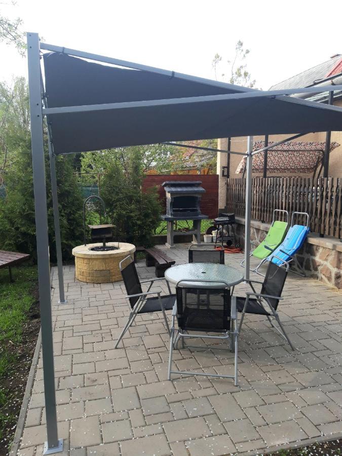 Arany Apartman Zsory Mezőkövesd Buitenkant foto