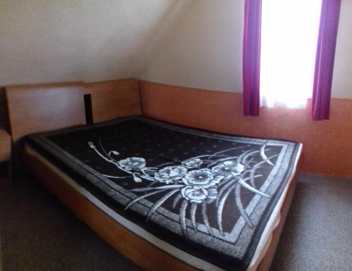 Arany Apartman Zsory Mezőkövesd Buitenkant foto